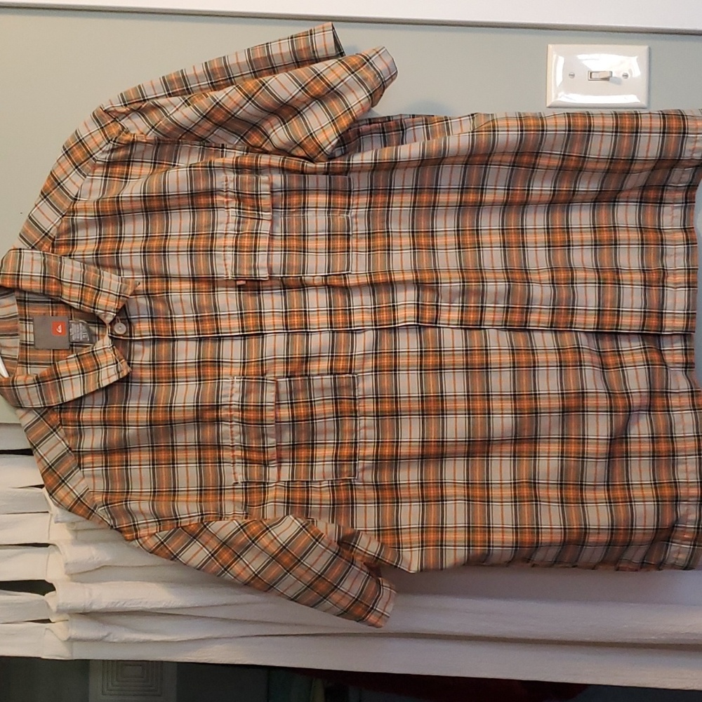 (3 For $20) Quicksilver shirts